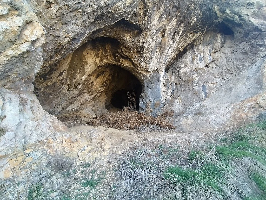 Reche Canyon Cave